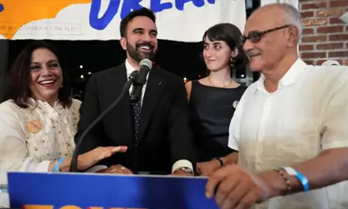Zohran Mamdani: Kandidat Wali Kota Muslim Pertama yang Mengguncang Panggung Politik New York